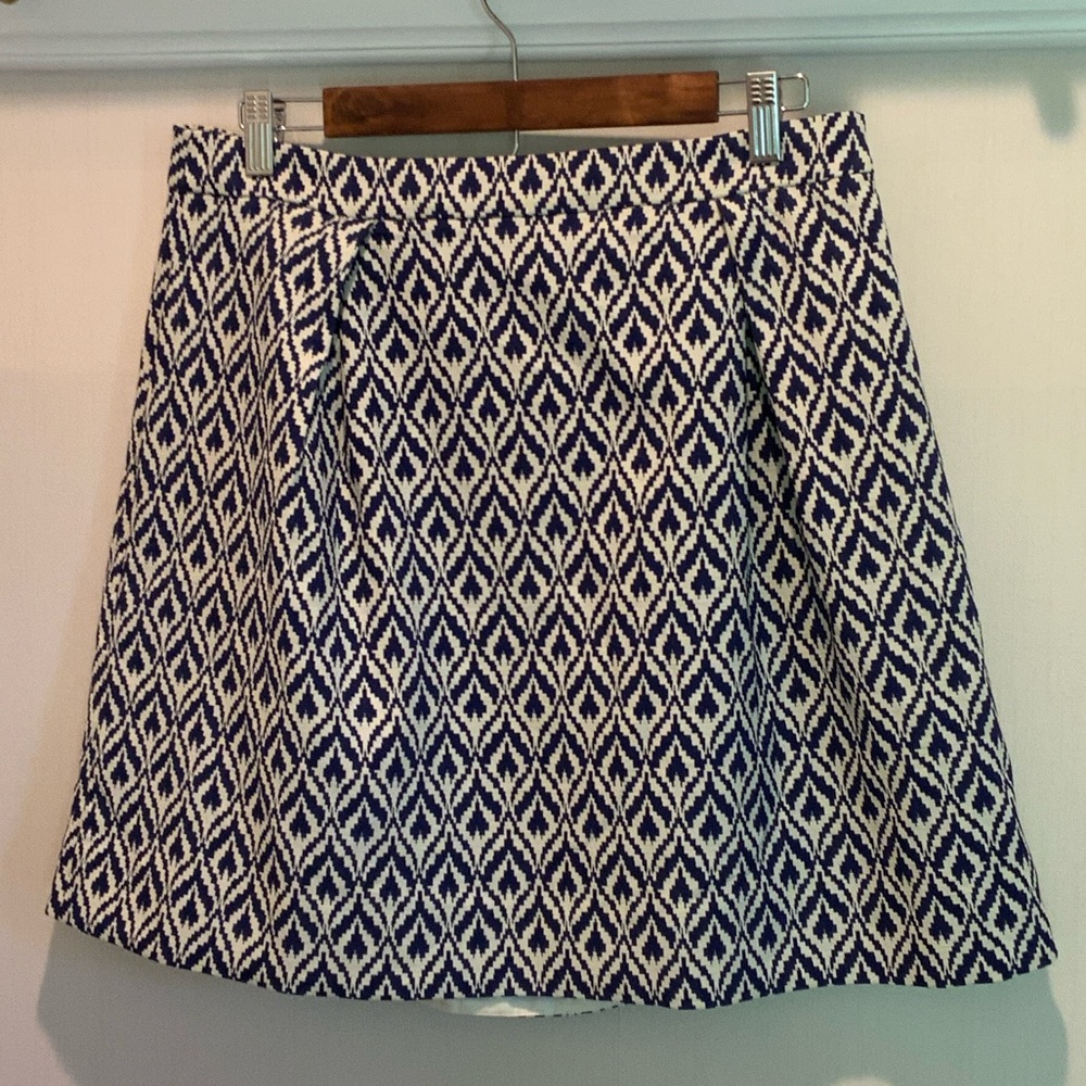 J. Crew Navy and White A-Line pleated Skirt w/ Pockets - EUC